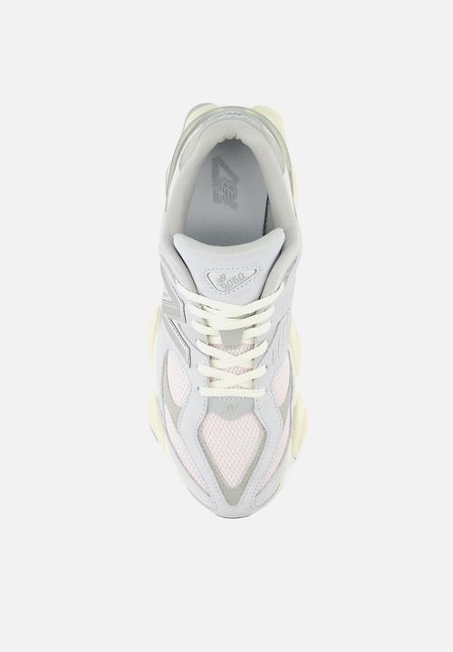 New Balance  - 9060