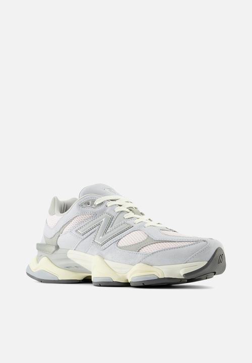 New Balance  - 9060