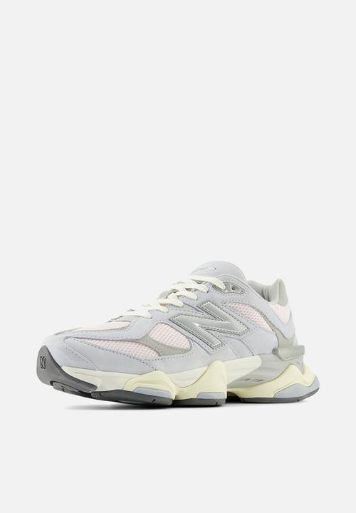 New Balance  - 9060
