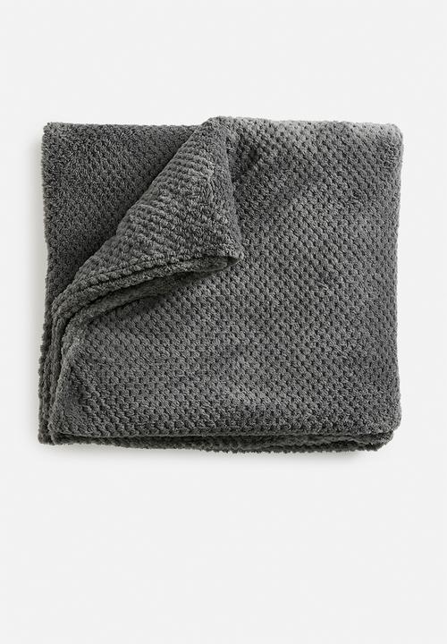 Sixth Floor - Waffle Fleece Throw - charcoal