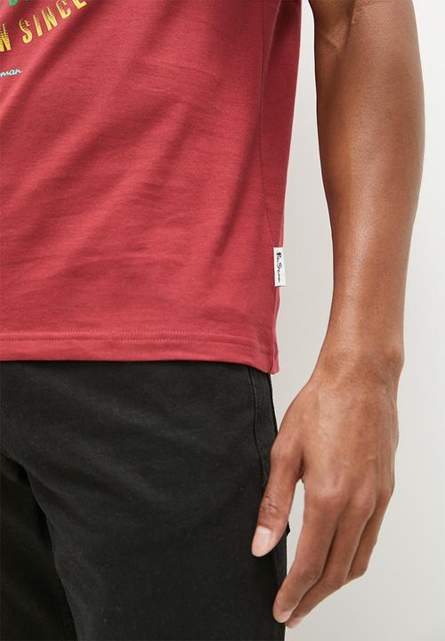 Ben Sherman - Swirl Target Tee-Shirt - Berry