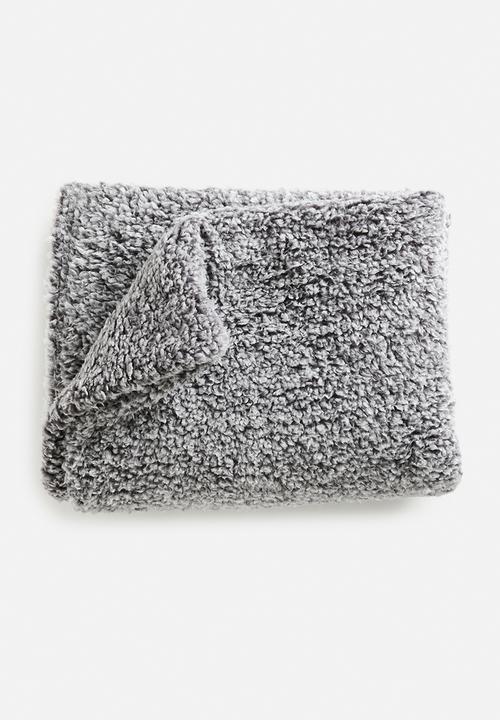 Sixth Floor - Shaggy Fleece Melange Throw -charcoal