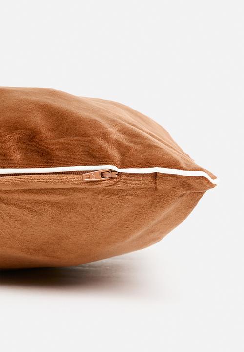 Sixth Floor - Sia plain velvet cushion cover - Rust