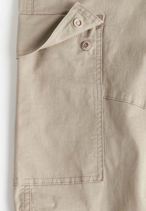 H&M - Loose fit cargo trousers - beige