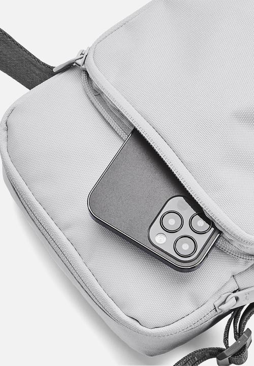 Under Armour - UA Loudon Lite Crossbody - Grey