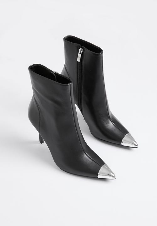 Steve Madden - Iyanna-c stiletto boot - black