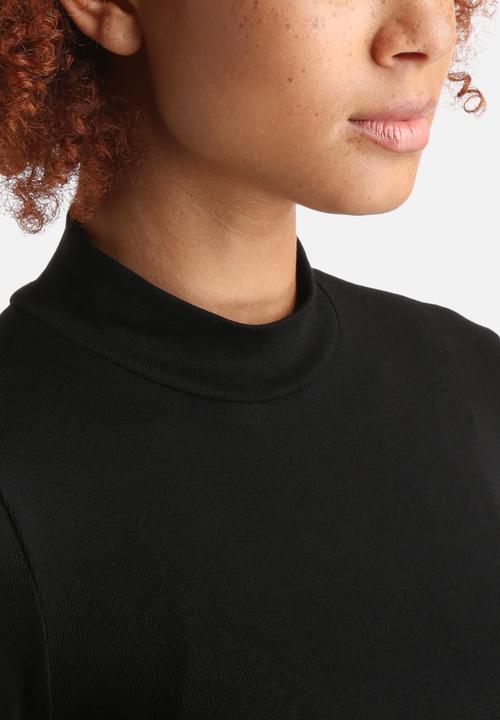 AX Paris - Cropped Polo Neck Top