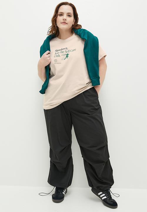 Superbalist - Slogan graphic tee plus - neautral