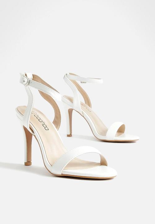 boohoo - Low barely there heels - white