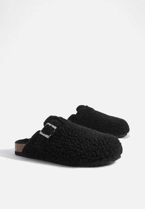 boohoo - Borg closed toe clogs - black