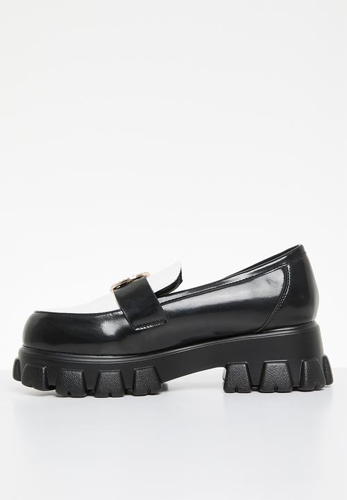 SISSY BOY - Tux loafer - black/ white