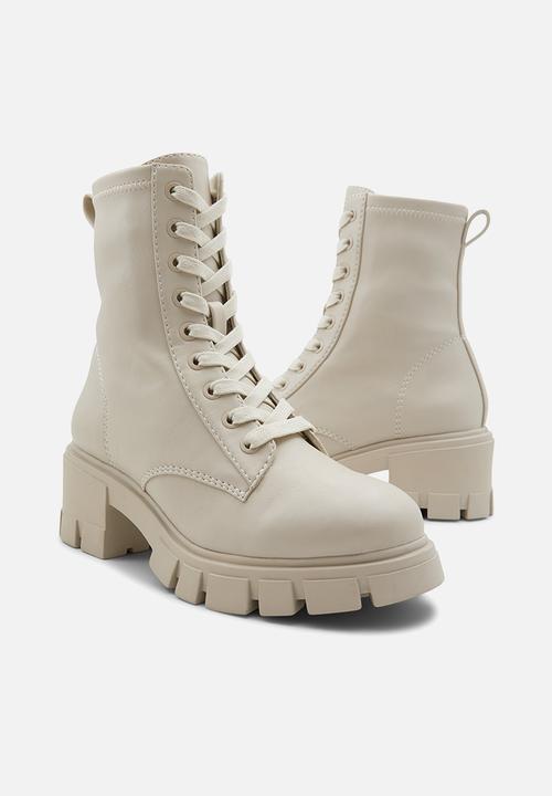 Call It Spring - Robyn lace up boot - light grey