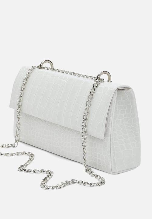 boohoo - Chain strap mini crossbody bag - white
