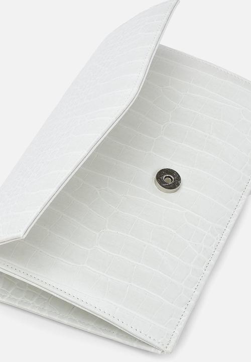 boohoo - Croc envelope mini clutch bag - white
