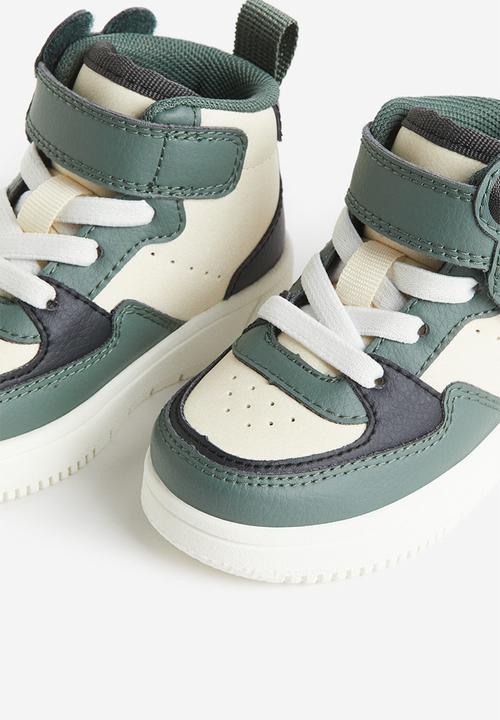 H&M - Hi-top trainers - green & mickey mouse
