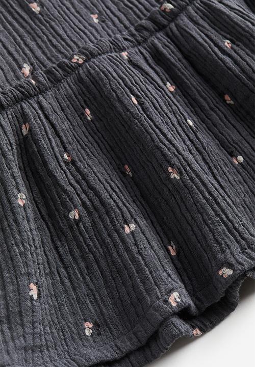 H&M - Patterned muslin dress - dark grey/spotted