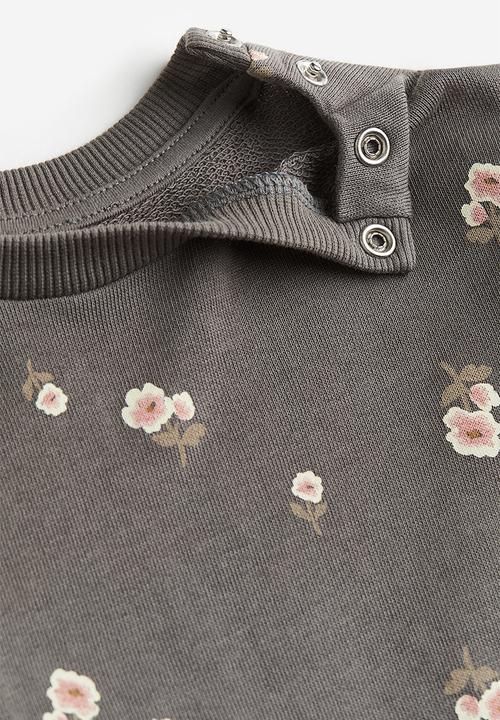 H&M - Patterned sweatshirt dress - dark grey/floral