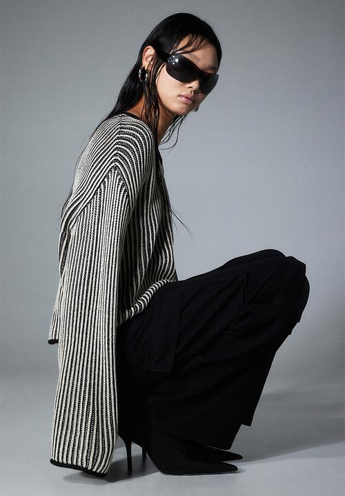 H&M - Jumper - black striped