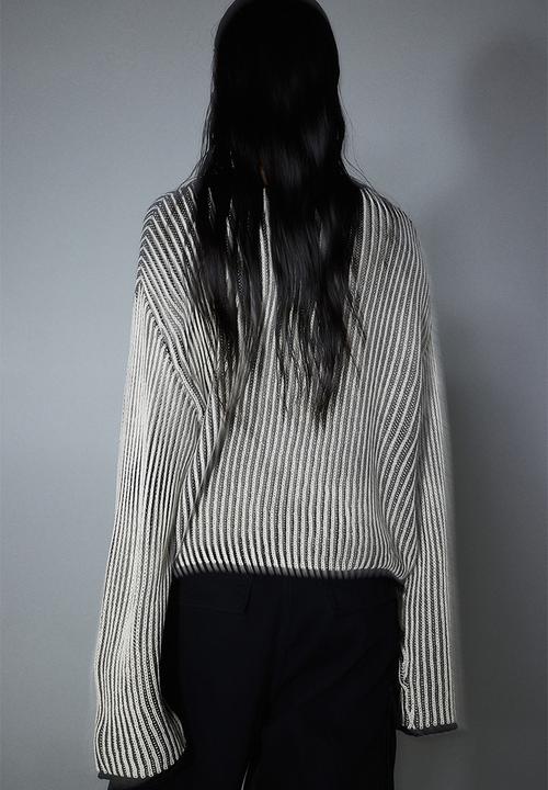 H&M - Jumper - black striped