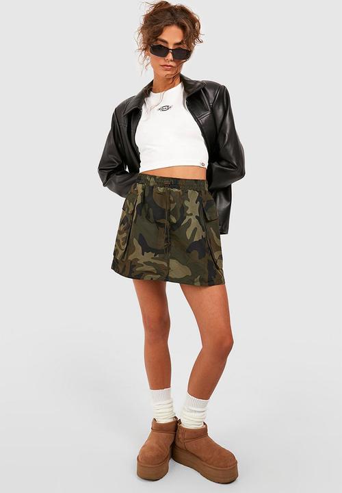 boohoo - Toggle waist camo print cargo mini skirt - camo