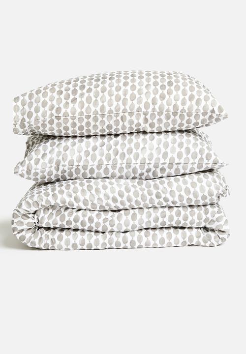 Sixth Floor - Watercolour Geo Super Soft  Duvet Set Grey