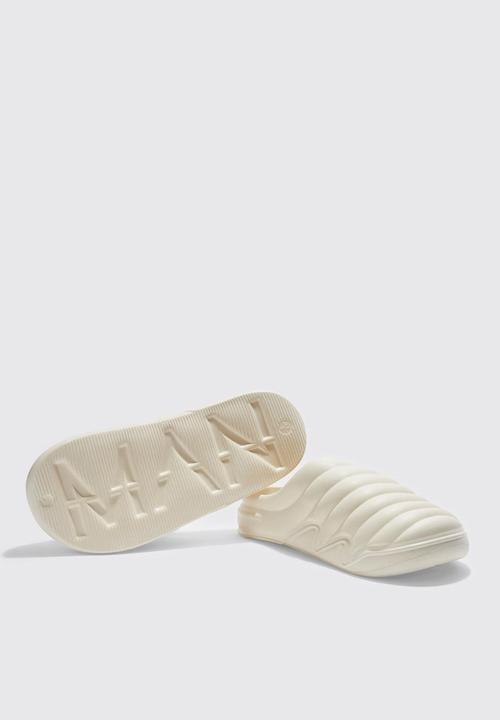 boohooMAN - Moulded mule - stone