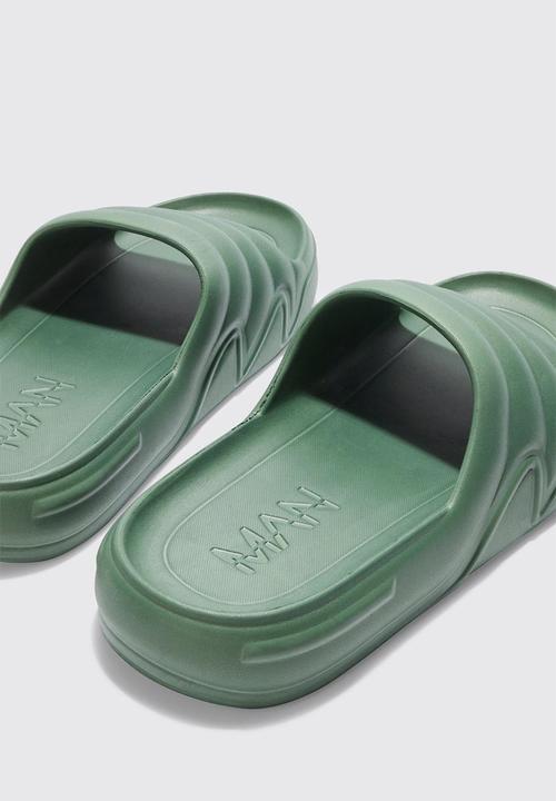 boohooMAN - Moulded slider - sage