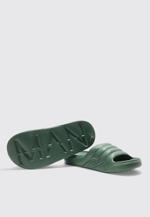 boohooMAN - Moulded slider - sage