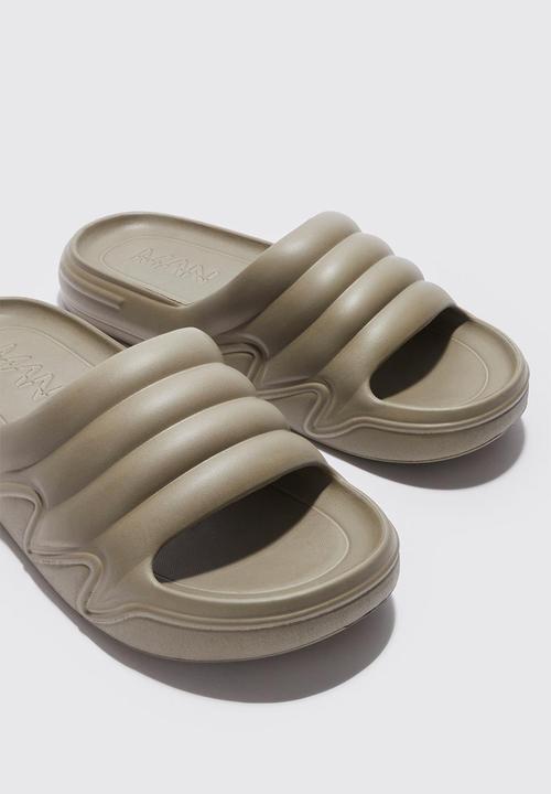 boohooMAN - Moulded slider - khaki