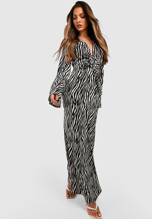 boohoo - Zebra cut out tie front maxi dress - black