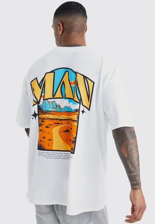 boohooMAN - Oversized extended neck man scenic t-shirt - white
