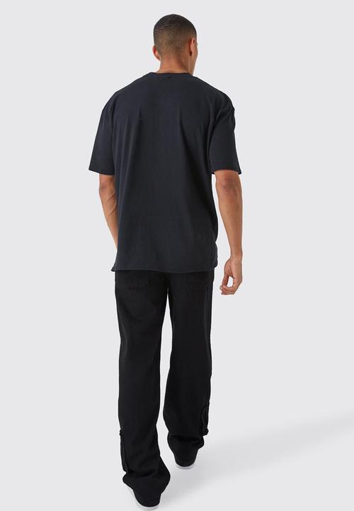 boohooMAN - Oversized homme graphic t-shirt - black