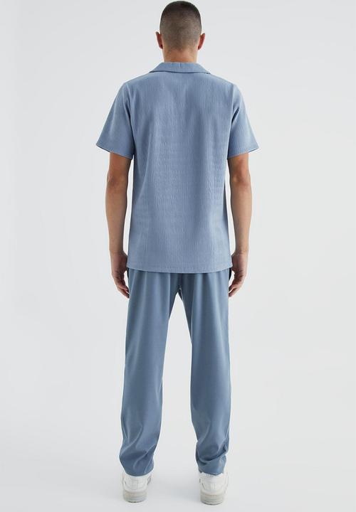 boohooMAN - Heavy pleated revere polo - blue