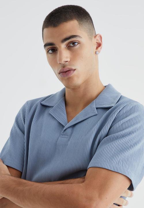boohooMAN - Heavy pleated revere polo - blue