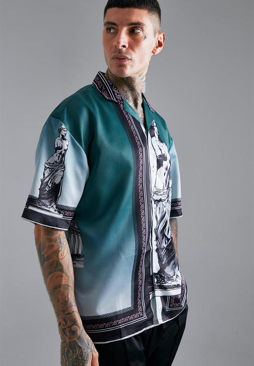 boohooMAN - Satin oversized revere statue border shirt - green
