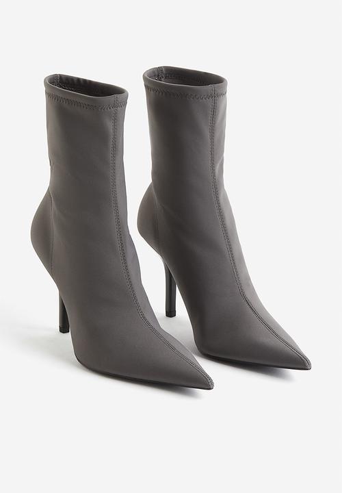 H&M - Heeled boots - grey