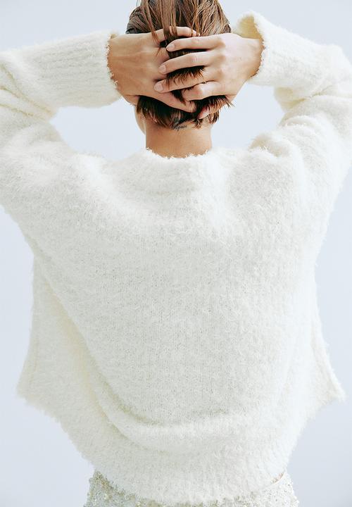 H&M - Fluffy-knit jumper - white
