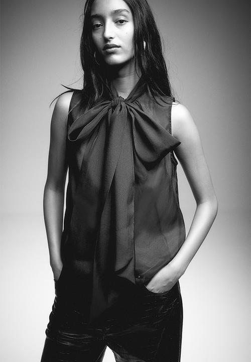 H&M - Sheer tie-neck blouse - black