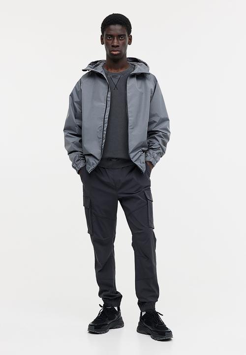 H&M - Slim fit nylon cargo joggers - grey