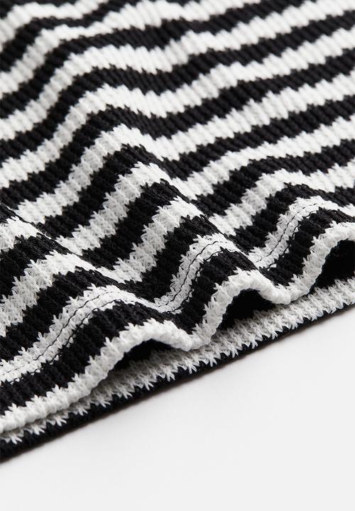 H&M - Boxy jumper - black & white 