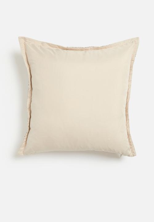 Grey Gardens - Feather Cushion Cover - Off white