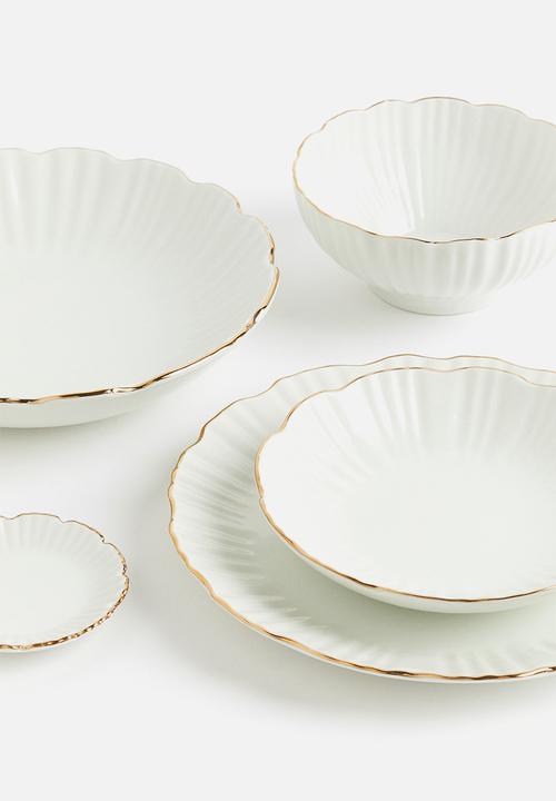 H&M - Porcelain mini plate - white