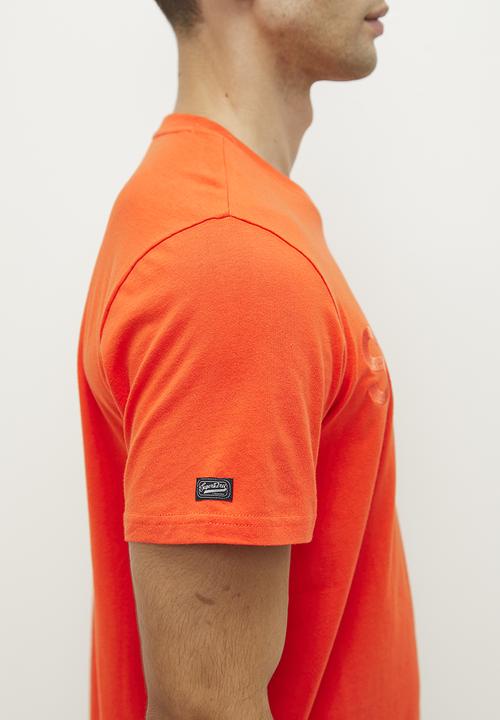 Superdry. - Tonal embroidered logo T-shirt - flare orange