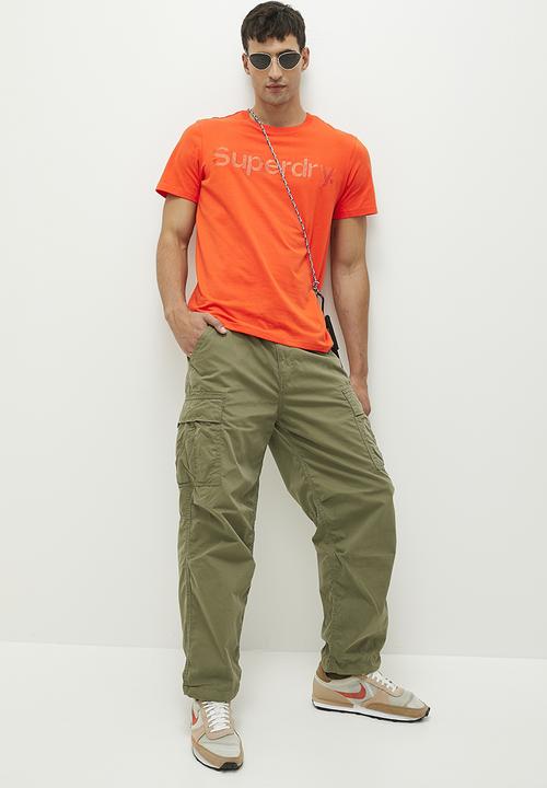 Superdry. - Tonal embroidered logo T-shirt - flare orange