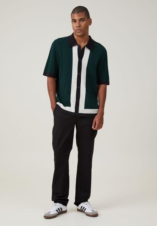 Cotton On - Regular fit straight chino - black 