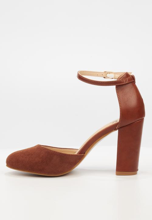 Butterfly Feet - Rana 1 block heel - tan