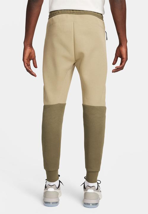 Nike - NSW tech fleece jogger - neutral olive/medium olive/black