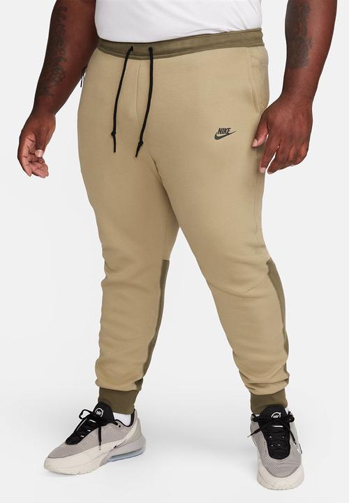 Nike - NSW tech fleece jogger - neutral olive/medium olive/black