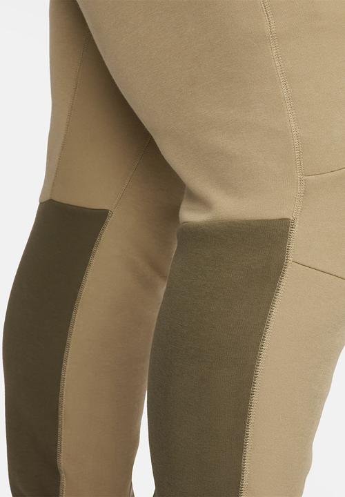 Nike - NSW tech fleece jogger - neutral olive/medium olive/black