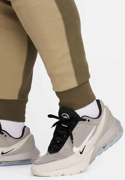 Nike - NSW tech fleece jogger - neutral olive/medium olive/black